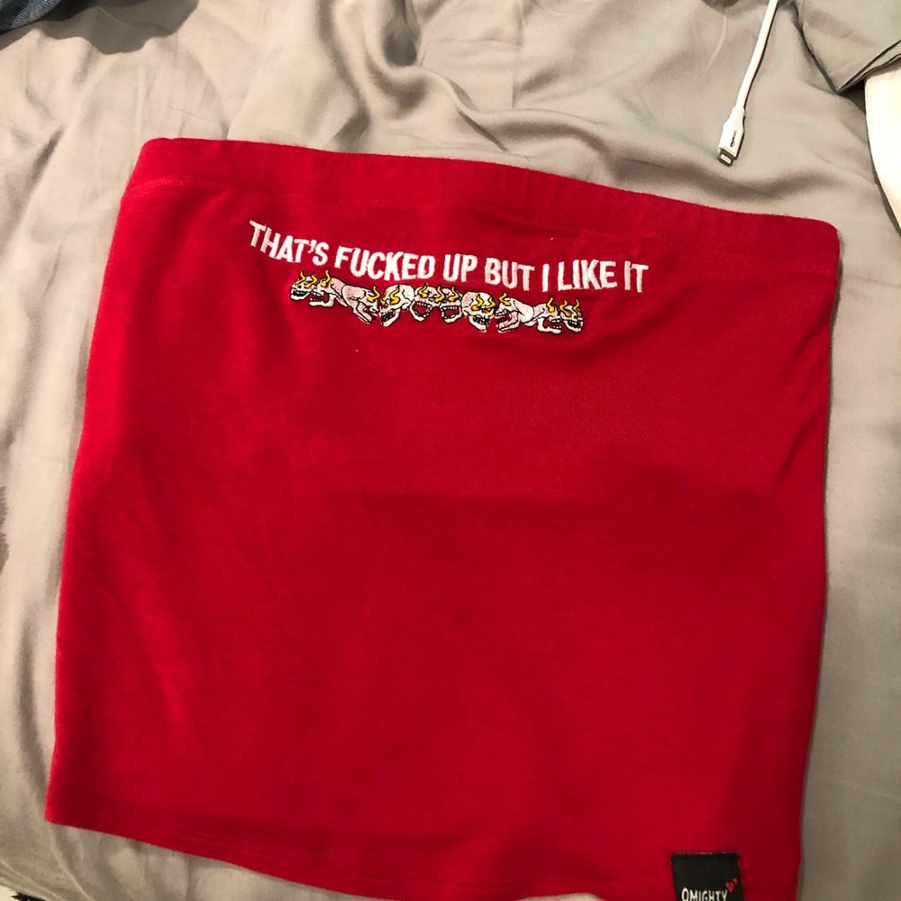O-MIGHTY red graphic tube top